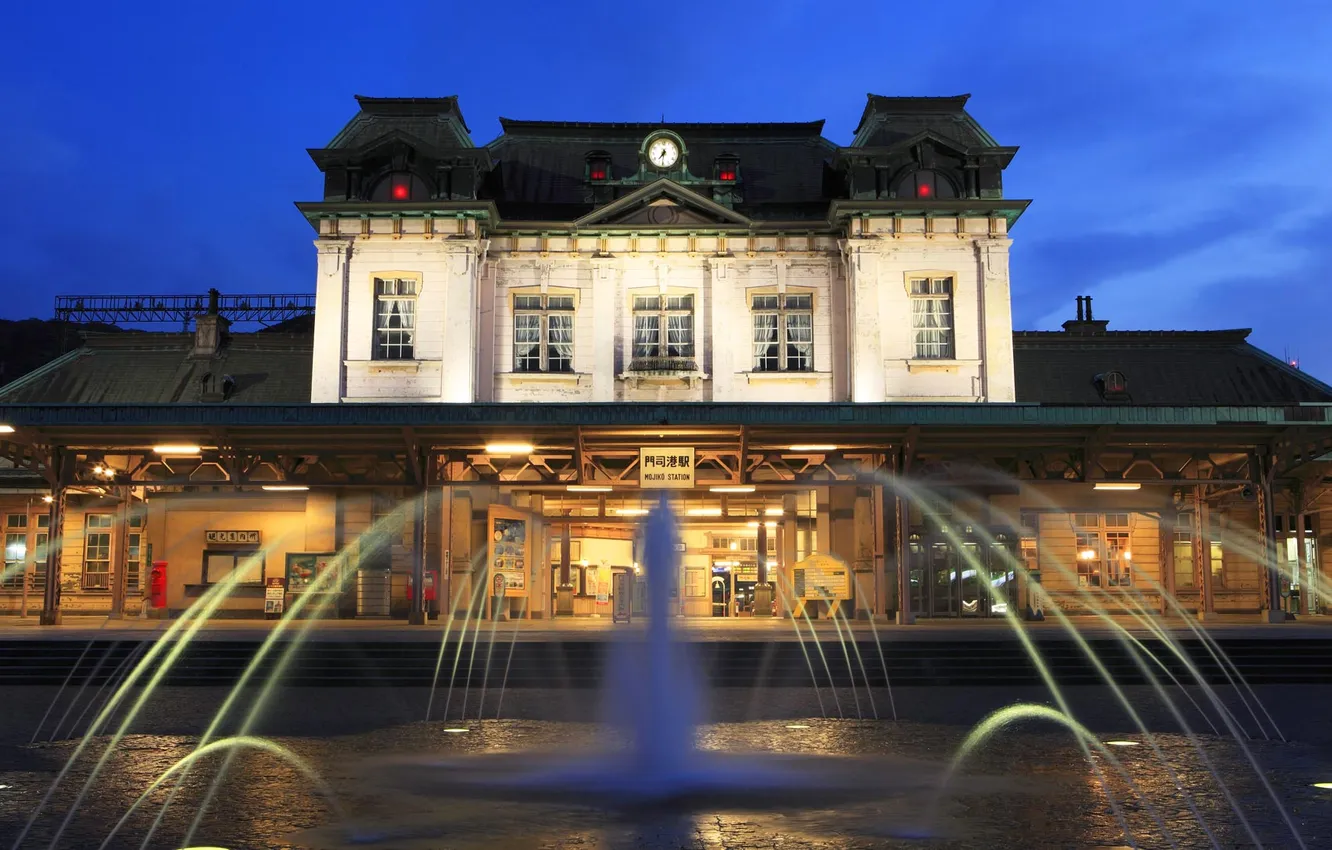 Фото обои вокзал, станция, Япония, фонтан, Фукуока, Mojiko, Китакюсю