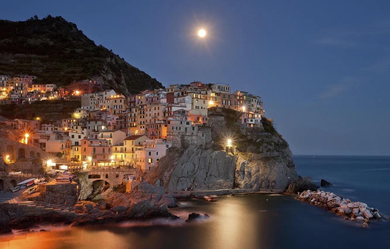 Фото обои море, вода, горы, ночь, луна, Италия, moon, sea