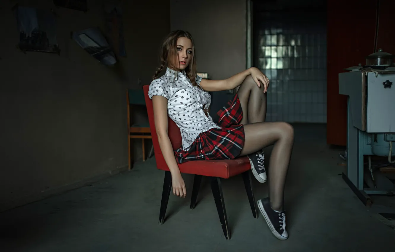 Фото обои юбка, блузка, ножки, Георгий Чернядьев, Ксения Кокорева, Kseniya