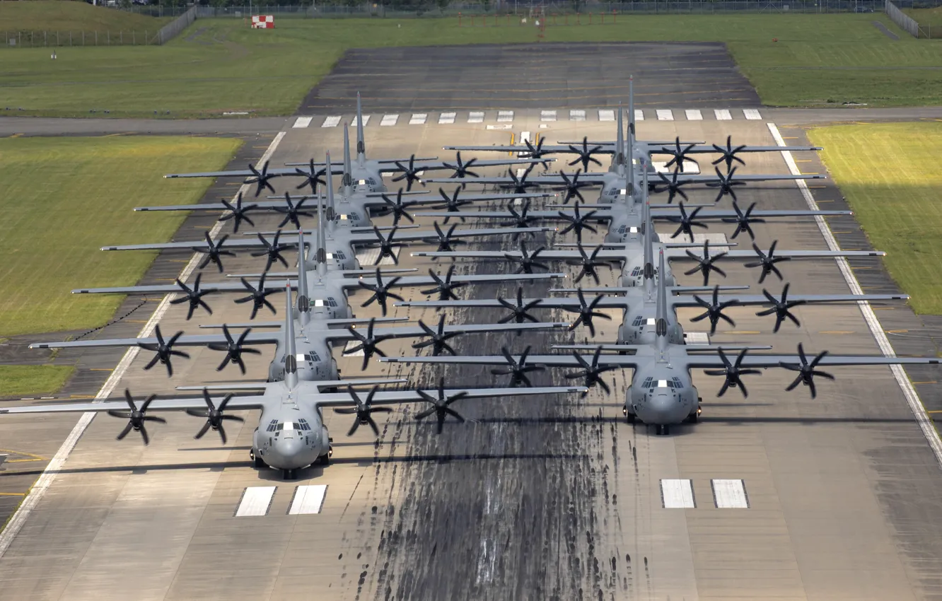 Фото обои Самолет, USAF, Военно-транспортный, Elephant Walk, C-130J Super Hercules