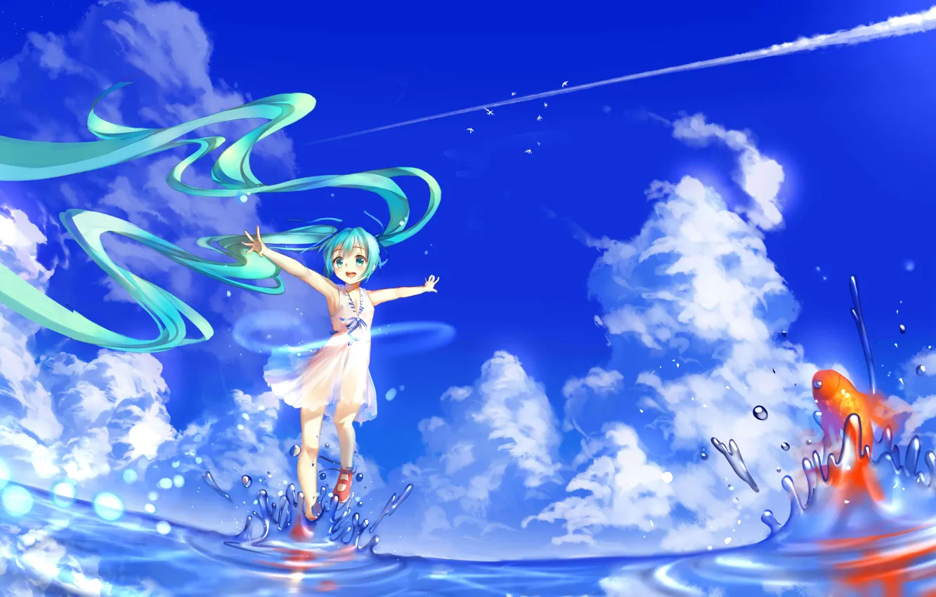Фото обои небо, вода, девушка, облака, брызги, рыбка, аниме, арт