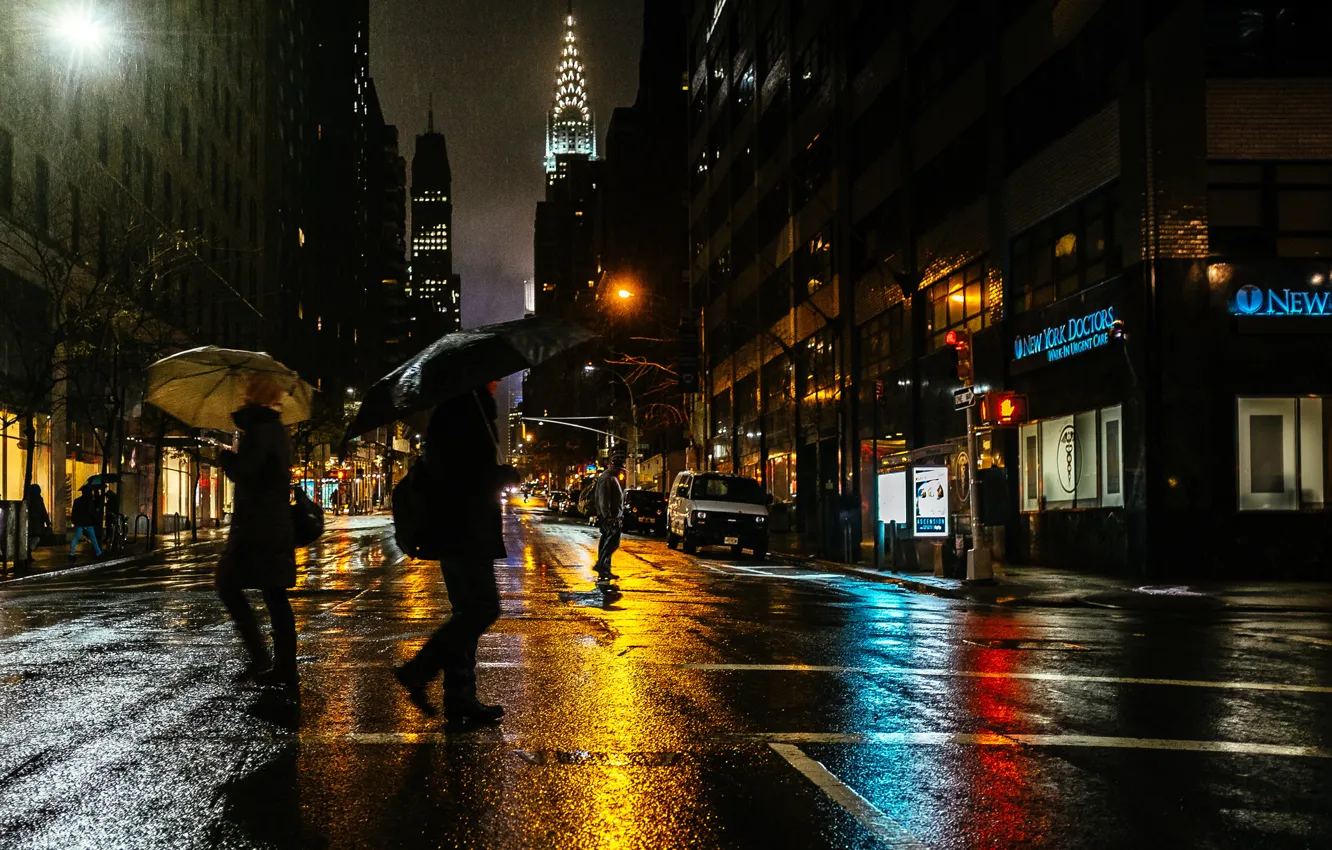 Фото обои свет, ночь, город, люди, дождь, улица, Нью-Йорк, США
