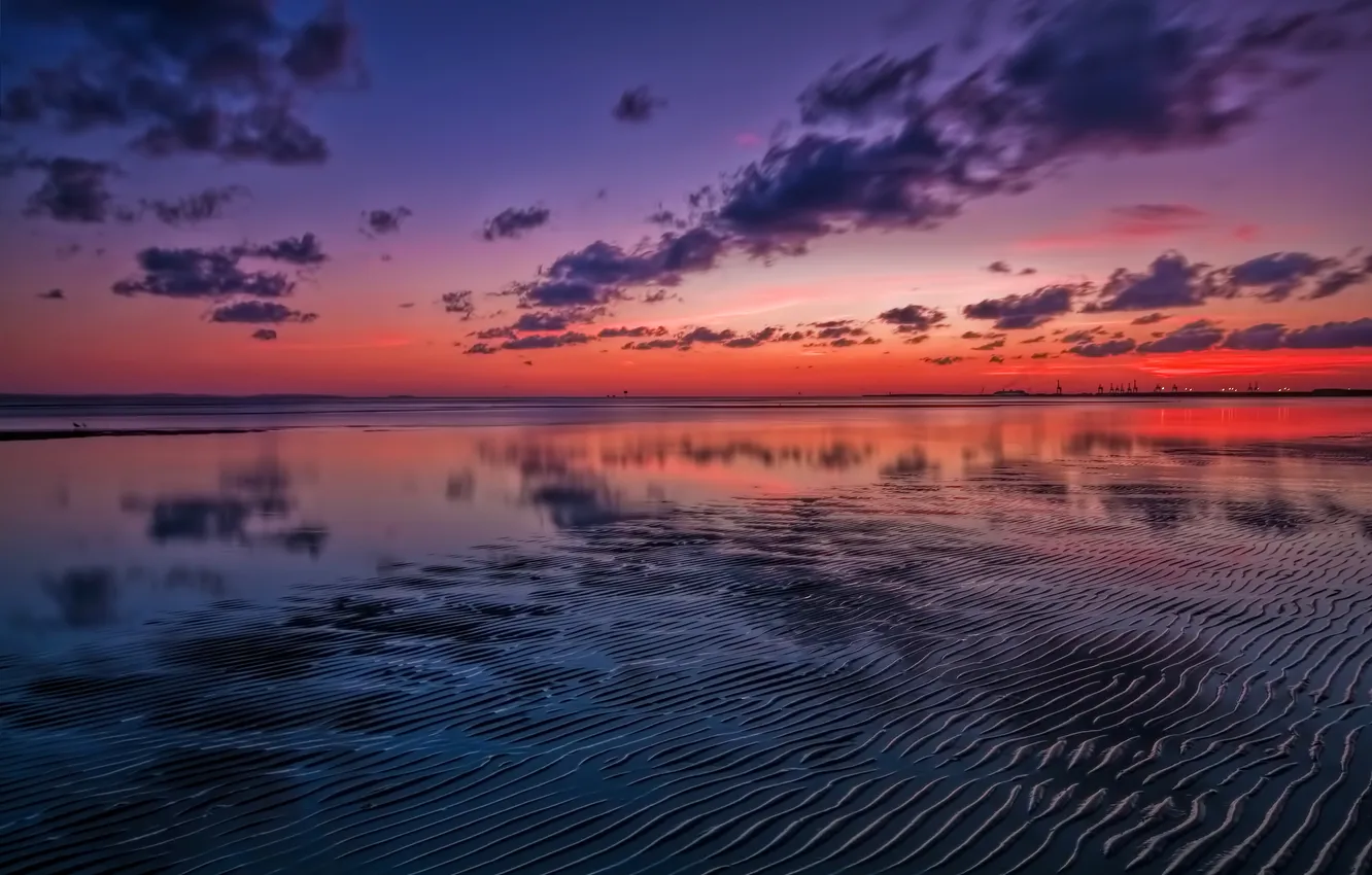 Фото обои песок, море, небо, вода, облака, закат, отражение, река