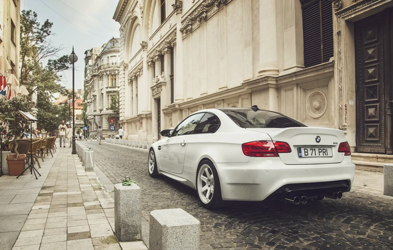 Фото обои BMW, City, Car, White, E92, Tuning, Sport, Rear