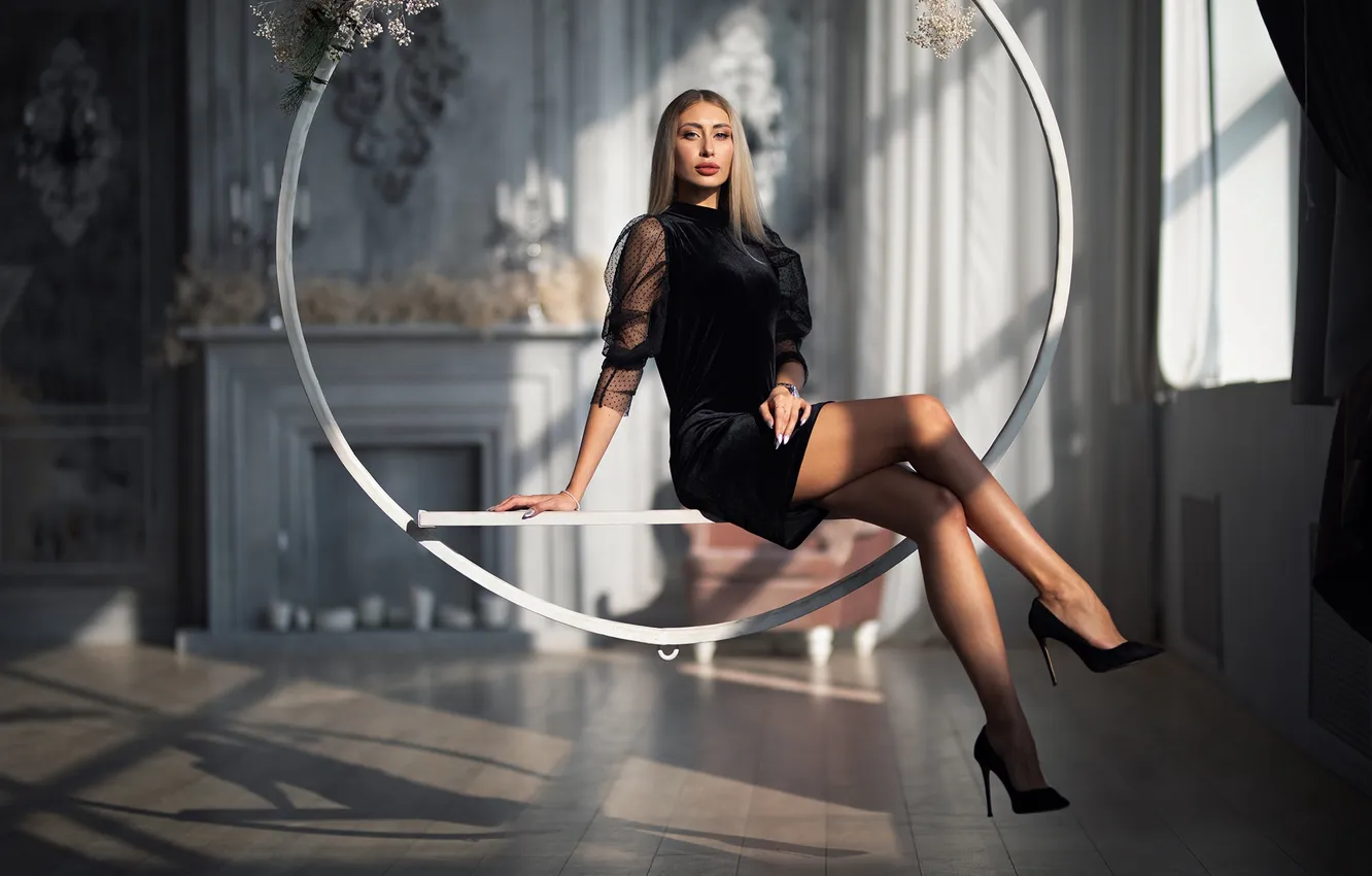 Фото обои девушка, милая, модель, Часы, блондинка, Обои, Туфли, Каблуки