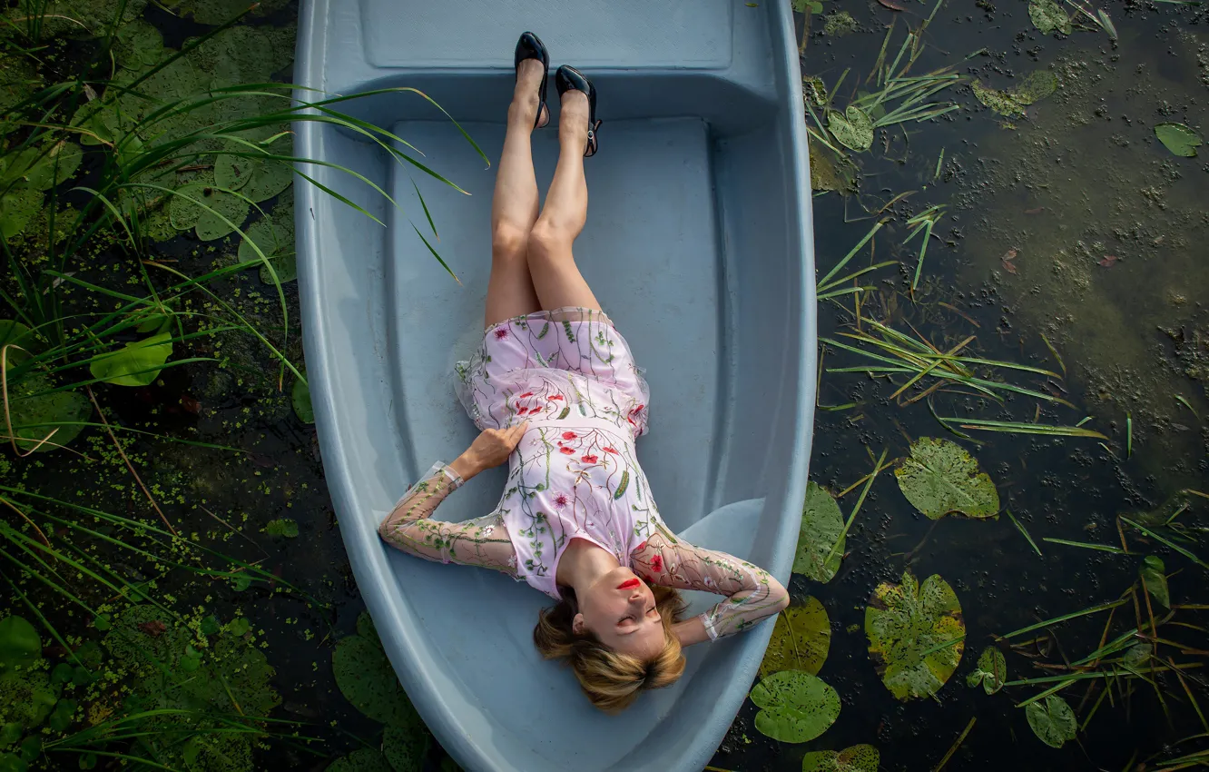 Фото обои девушка, природа, поза, лодка, платье, водоём, Victoria_Borodinova