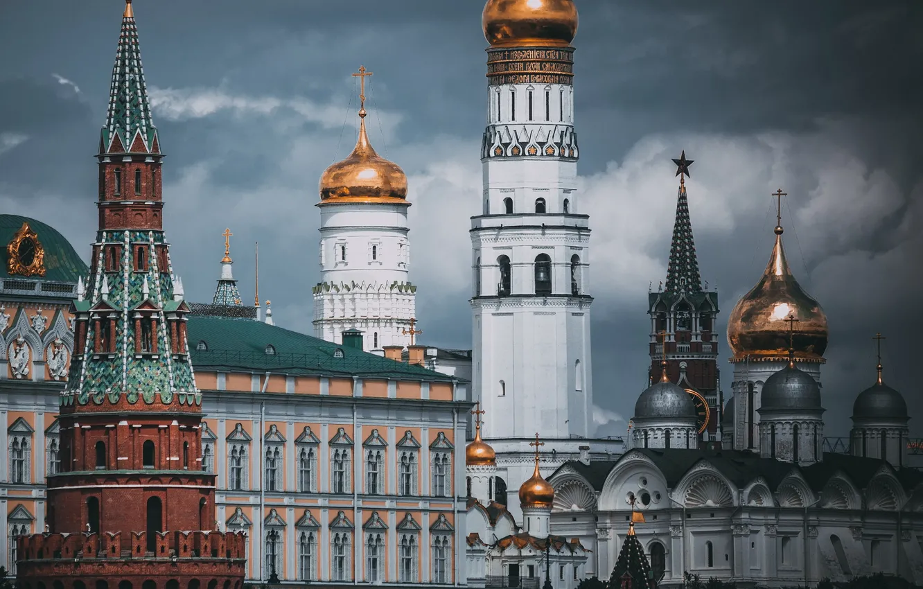Фото обои башня, Москва, храм, Россия, купола, колокольня, Архангельский собор, Колокольня Ивана Великого