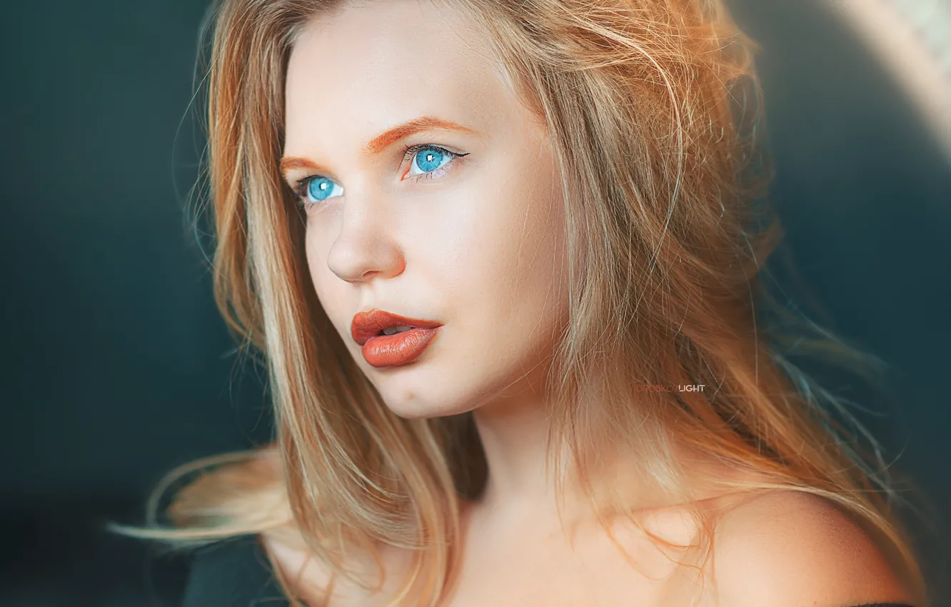 Фото обои взгляд, девушка, лицо, волосы, портрет, губки, голубые глаза, Alexander Drobkov-Light