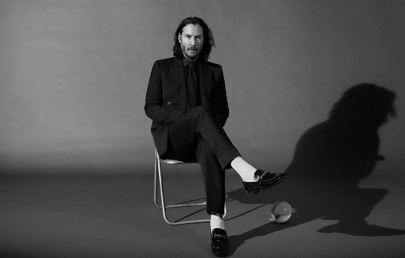 Фото обои взгляд, фото, тень, костюм, черно-белое, мужчина, Keanu Reeves