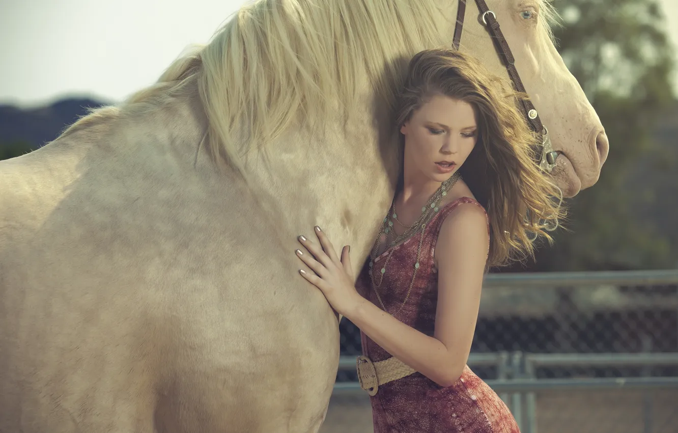 Фото обои девушка, настроение, конь, лошадь, грива