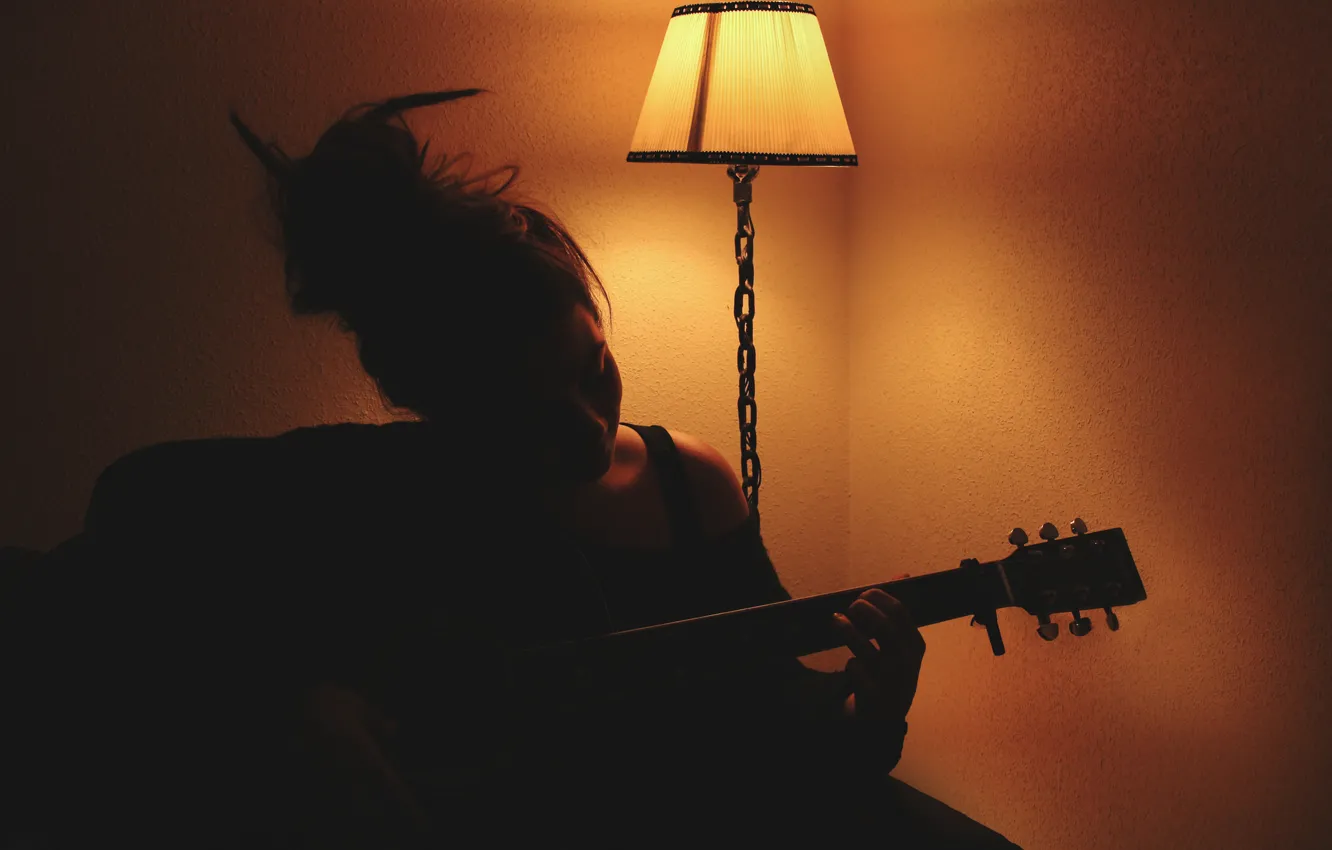 Фото обои девушка, музыка, гитара, силуэт, музыкант, абажур