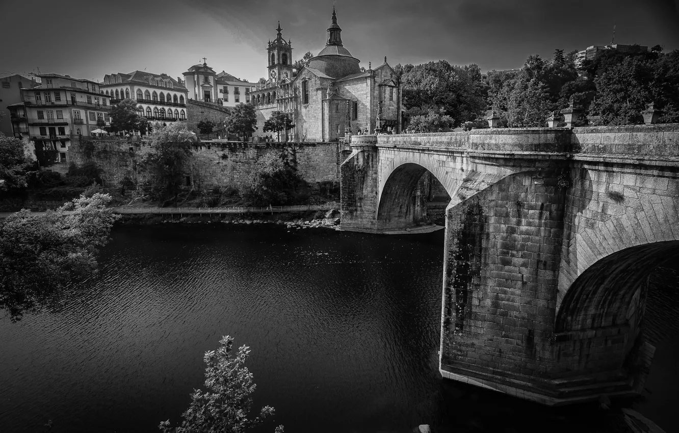 Фото обои мост, река, собор, Португалия, архитектура, монохром, Амаранти