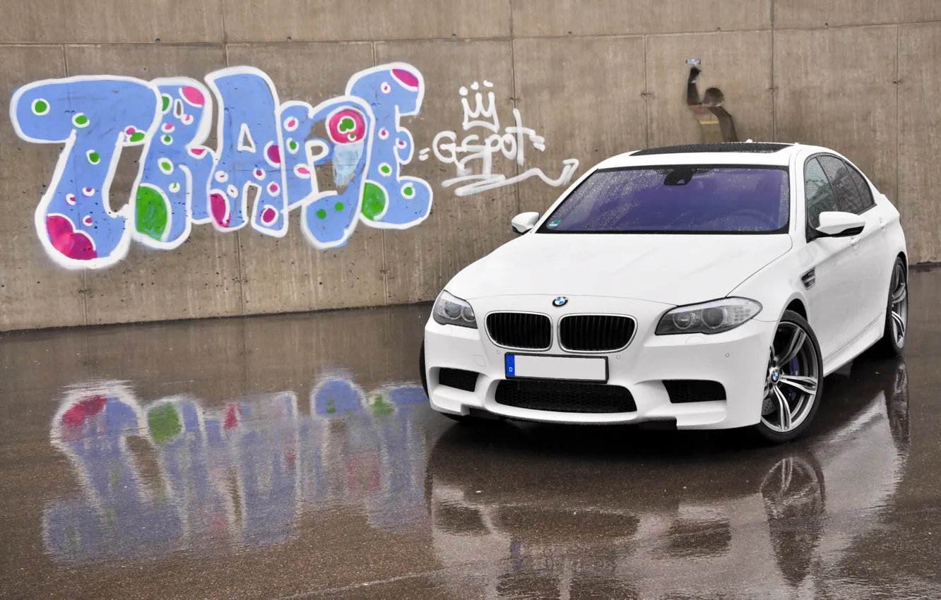 Фото обои машина, авто, граффити, BMW, белая, F10