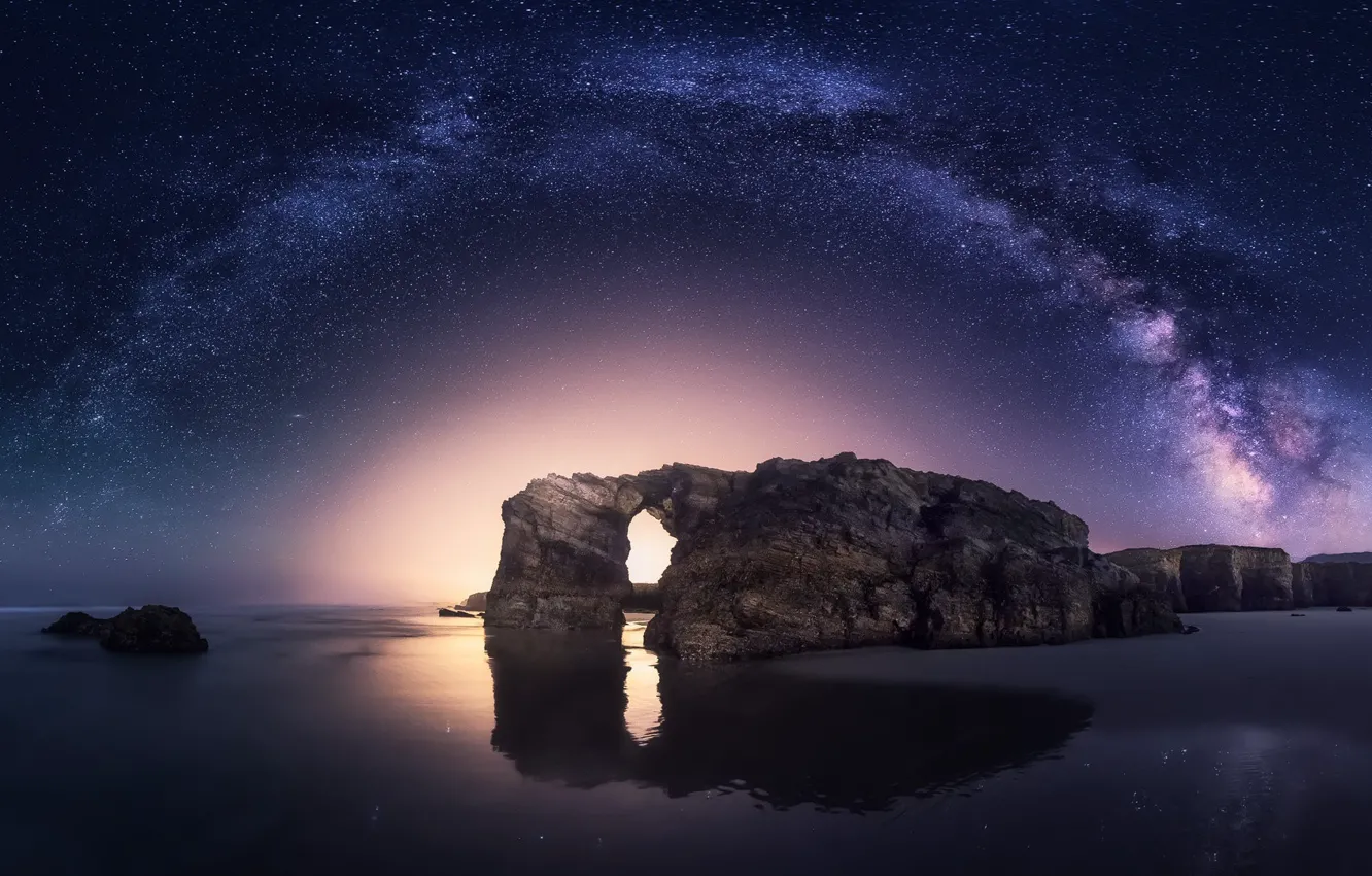 Фото обои море, небо, ночь, скалы, арка, млечный путь