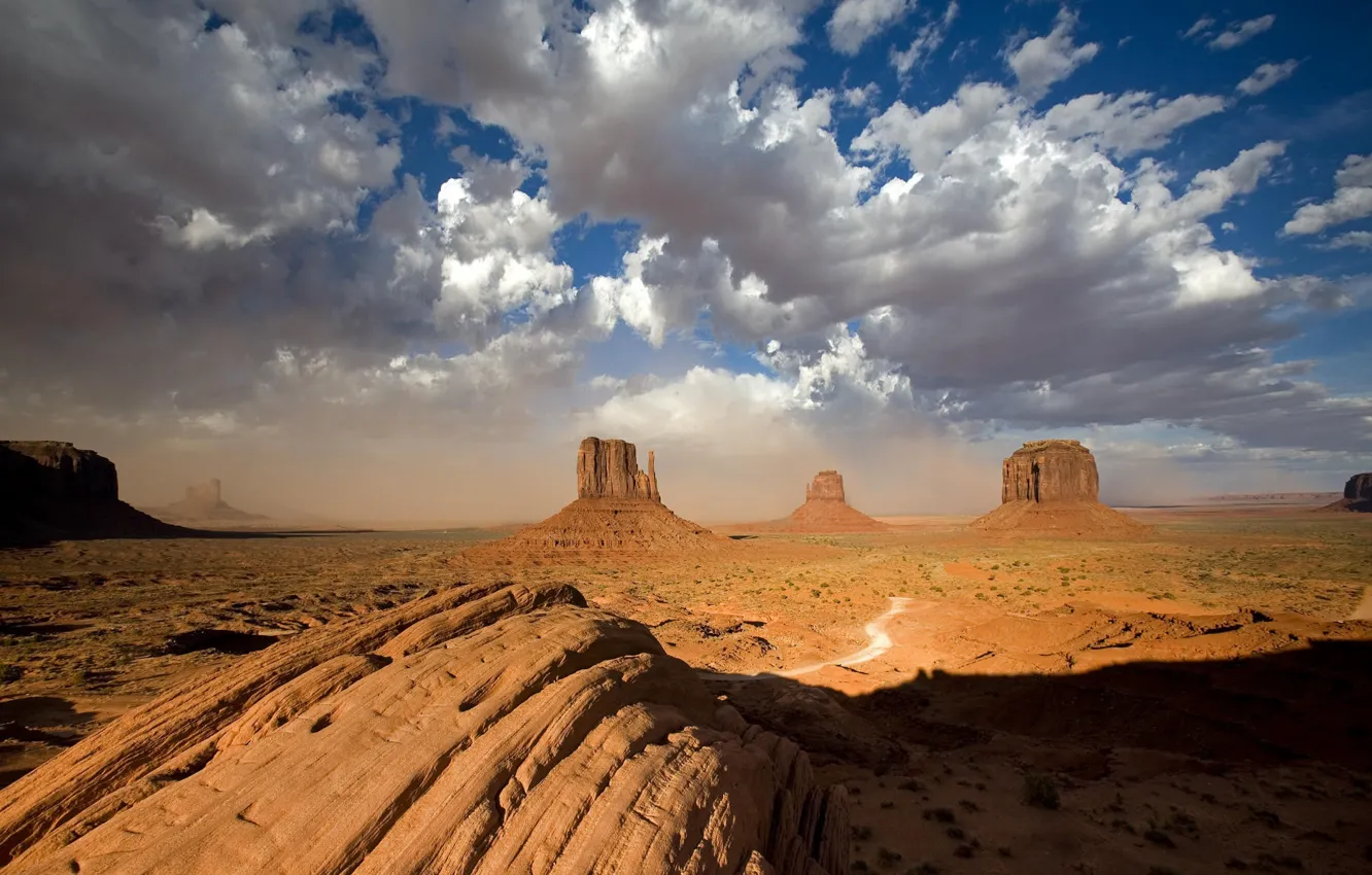Фото обои небо, камни, пустыня