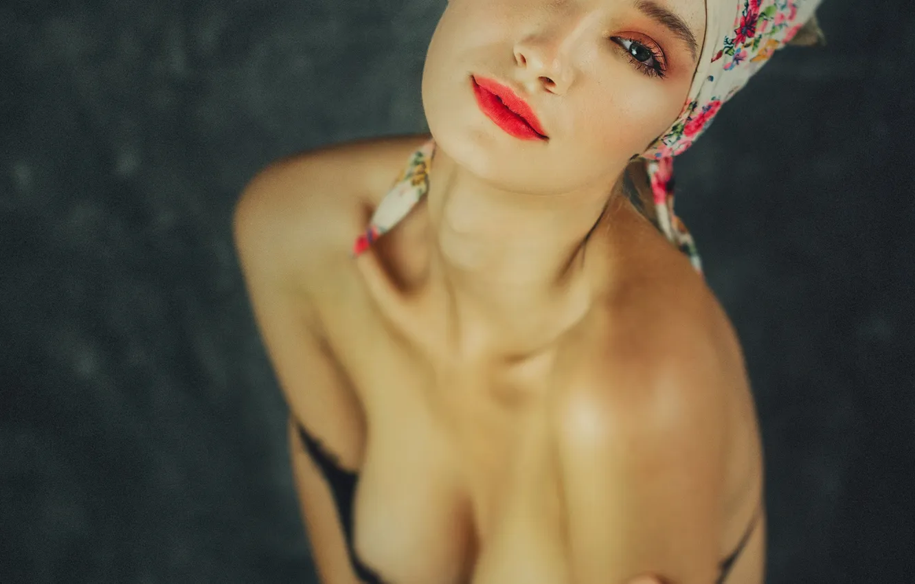 Фото обои model, Cristina Venedict, red temptations