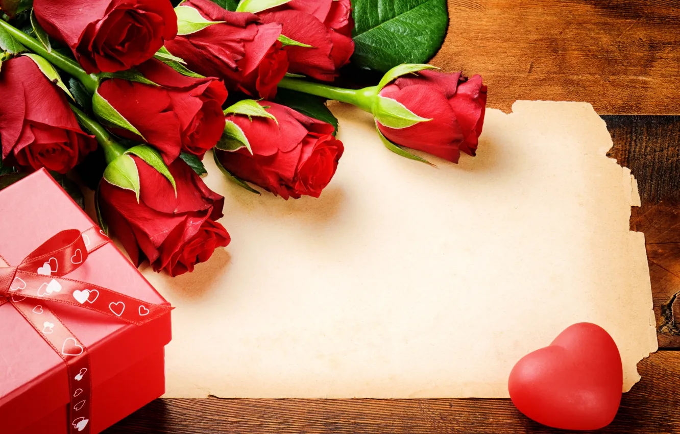Фото обои цветы, подарок, розы, букет, красные, сердечко