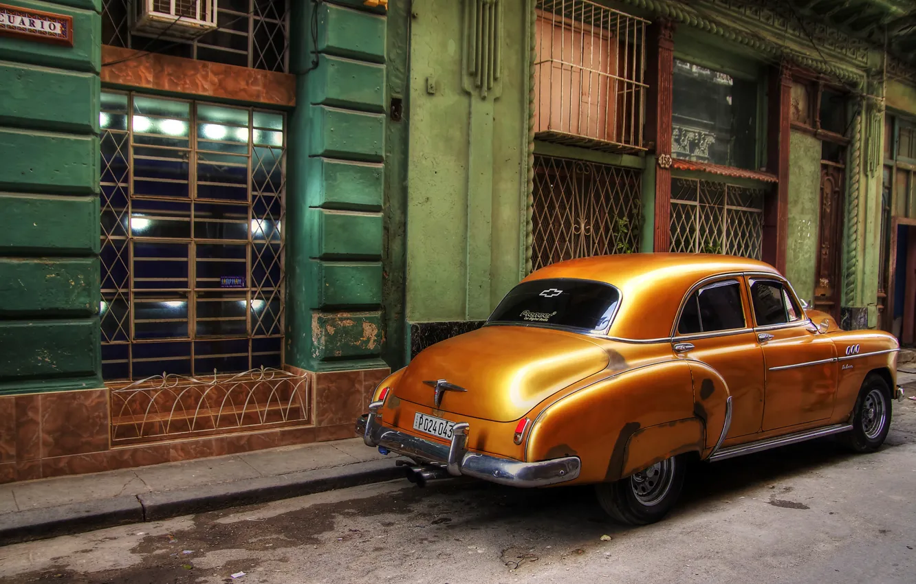 Фото обои ретро, улица, окна, дома, автомобиль, Куба, Гавана