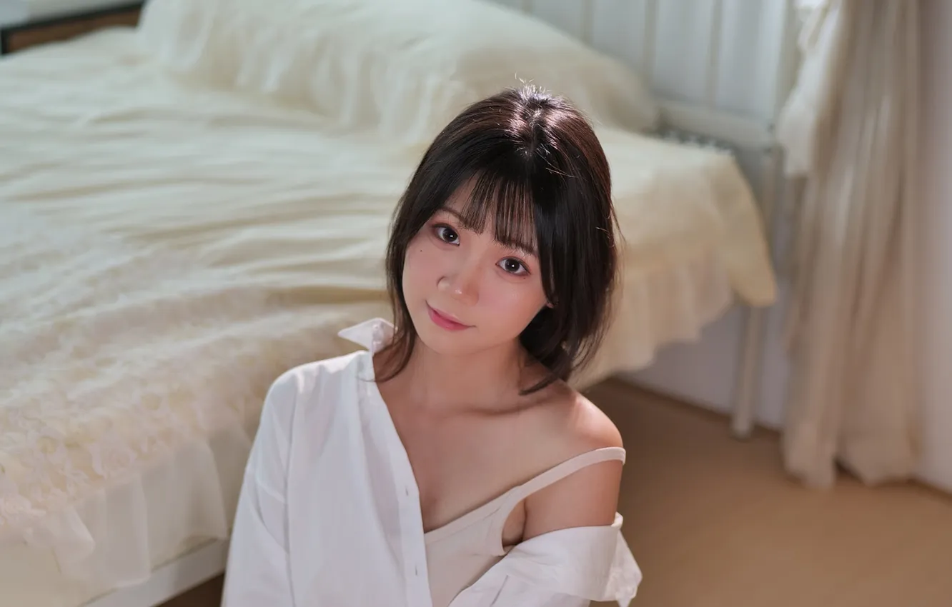 Фото обои Beautiful, Asian, Model, Smile, Bed, Woman, Cute, Pretty