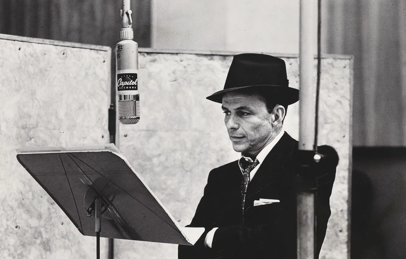 Фото обои ретро, шляпа, костюм, галстук, актер, черно-белое, мужчина, микрофон