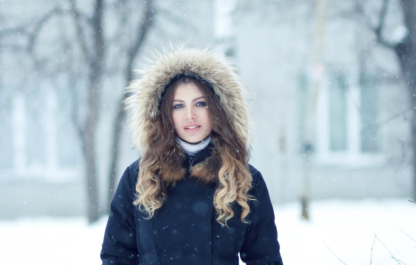 Фото обои девушка, снег, мех, Кристина, Евгений Булатов