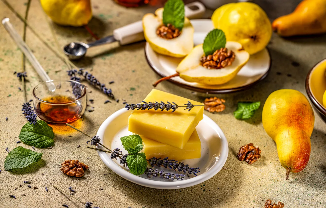 Фото обои стол, сыр, груши, лаванда