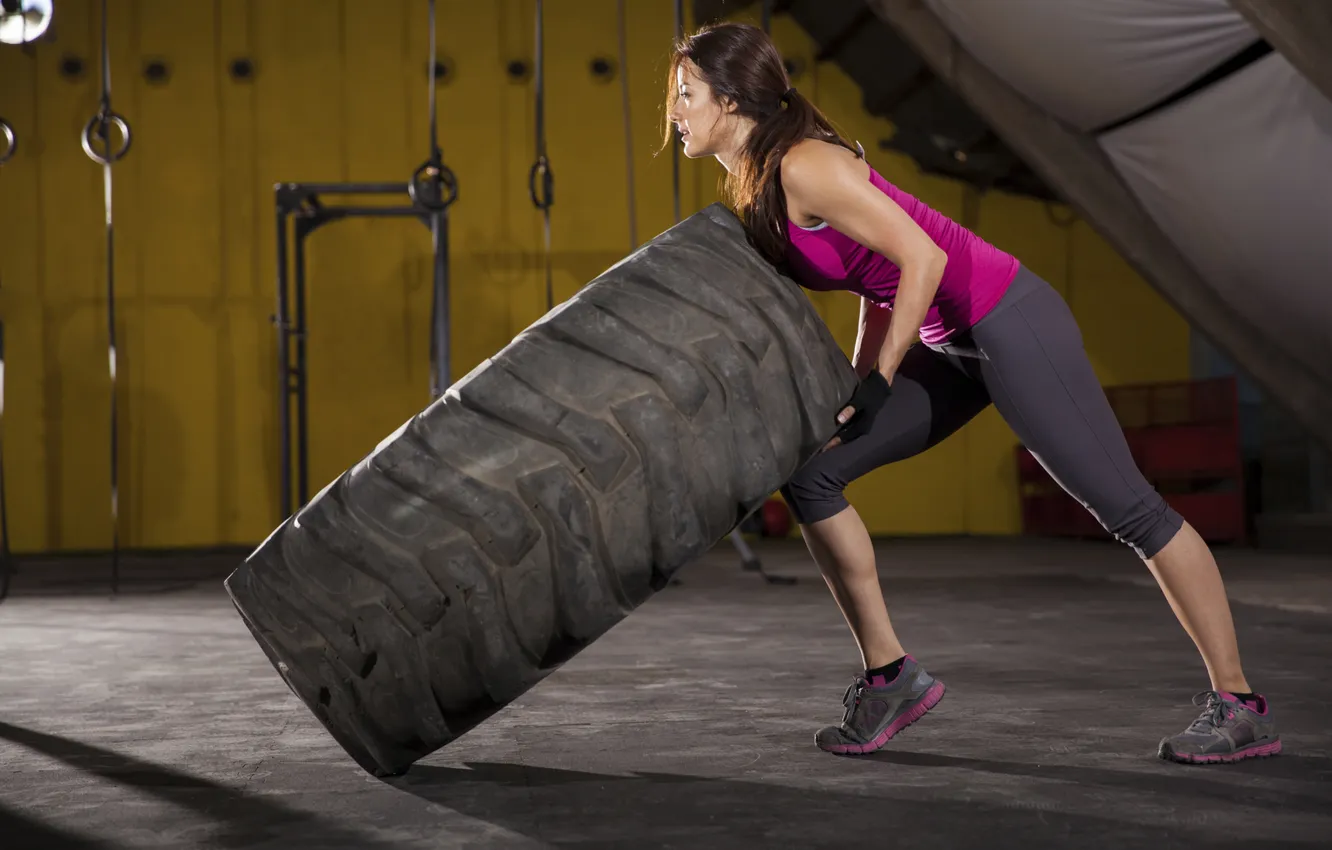 Фото обои girls, crossfit, technique, giant deck