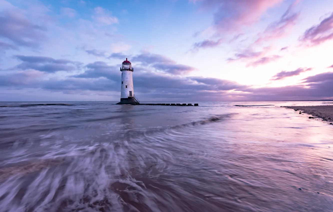 Фото обои море, берег, маяк, Англия, вечер, прибой