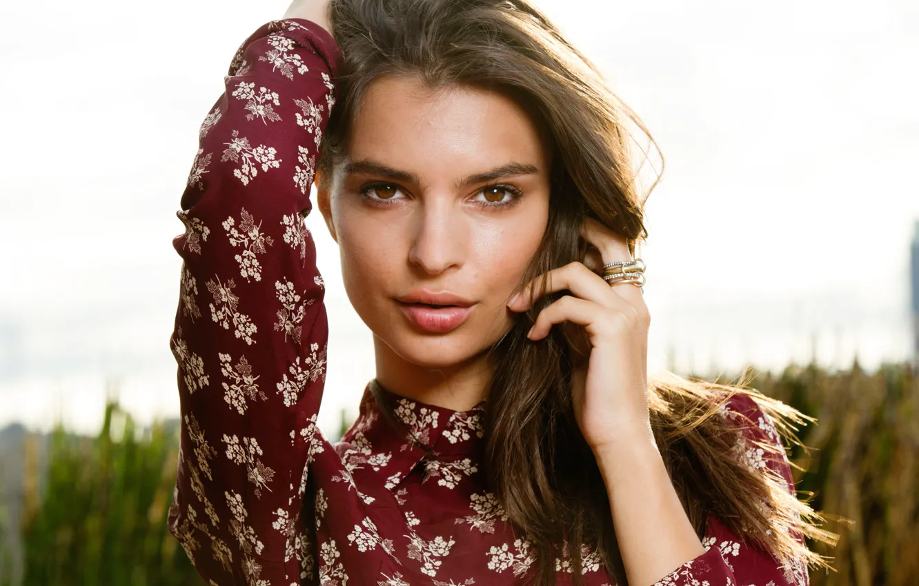 Фото обои модель, портрет, актриса, брюнетка, фотограф, Emily Ratajkowski, 2015, The New York Times