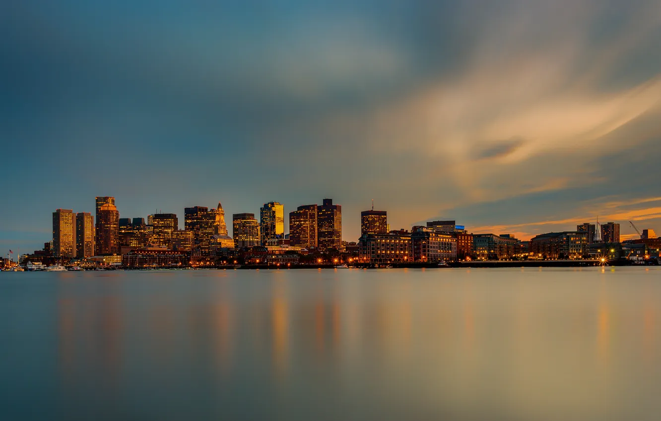 Фото обои небо, город, огни, океан, панорама, Бостон, Boston skyline