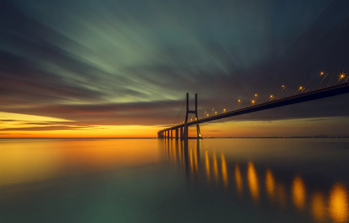Фото обои свет, мост, огни, пролив, Португалия, прилив