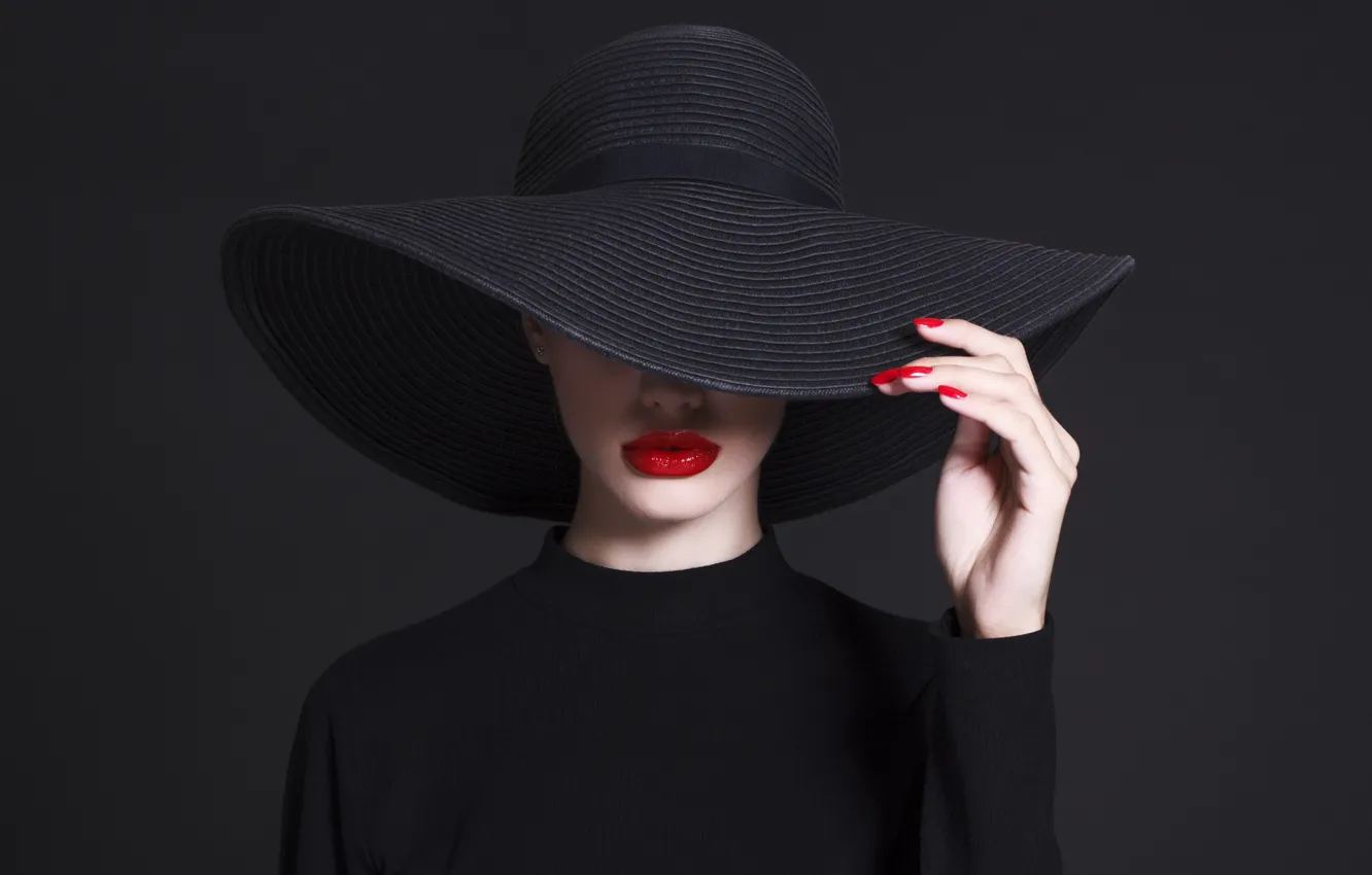 Фото обои fashion, hat, hand, pose, Lips, haute couture