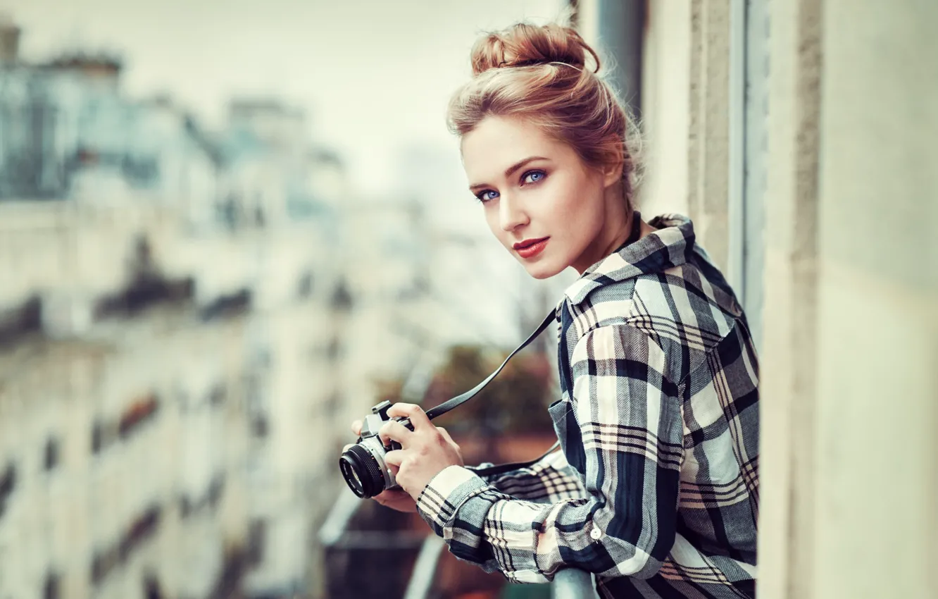 Фото обои Girl, blue eyes, camera, photos, model, lips, face, blonde