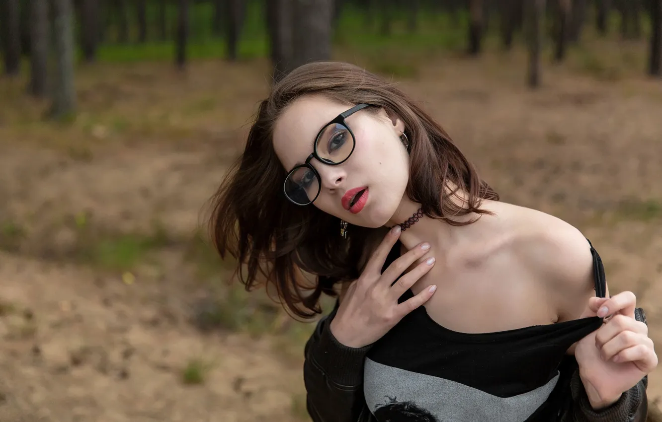 Фото обои girl, eyes, smile, beautiful, figure, model, beauty, lips