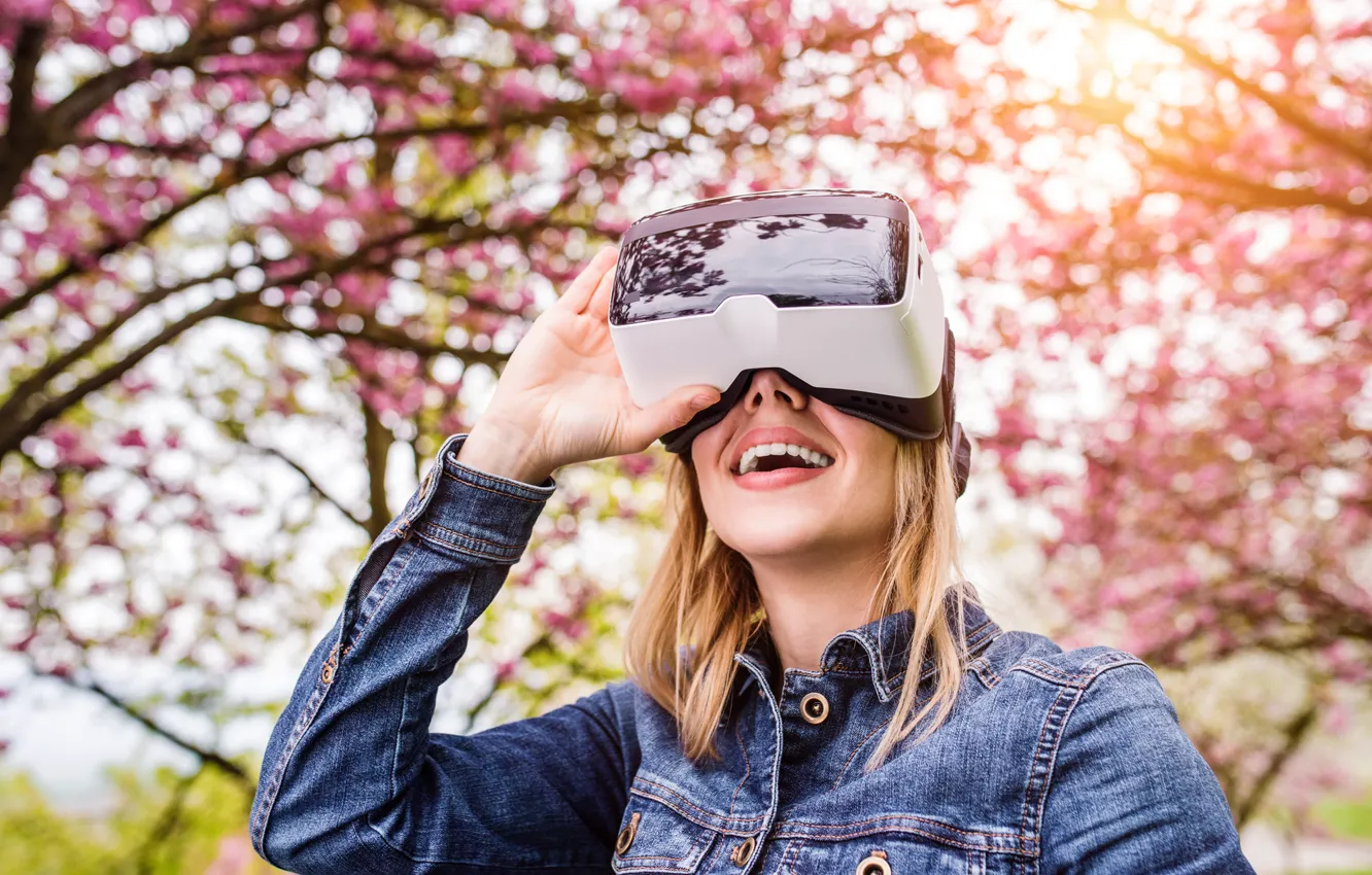 Фото обои woman, park, virtual reality