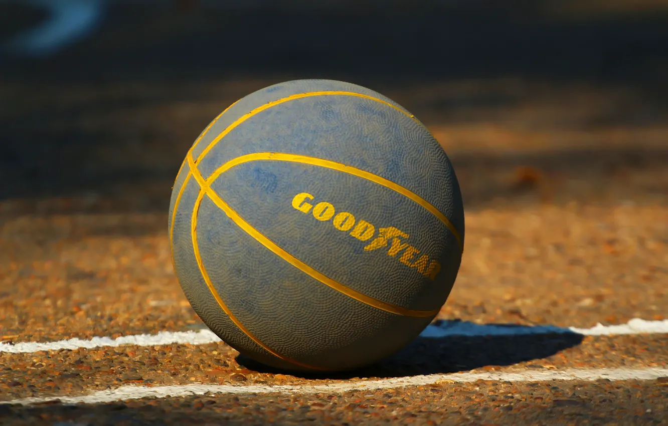 Фото обои асфальт, мяч, баскетбольный мяч