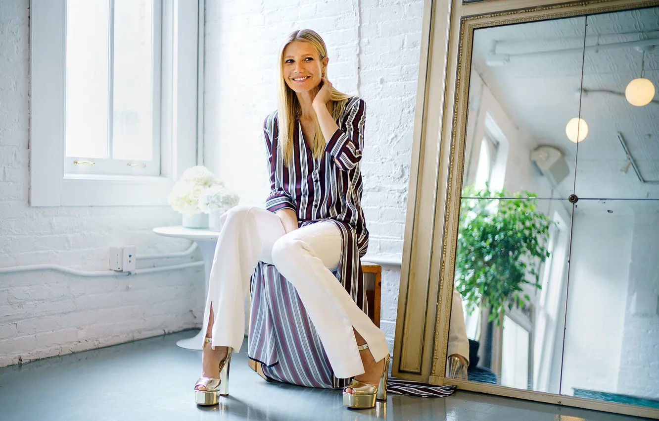 Фото обои модель, актриса, зеркало, блондинка, фотограф, Gwyneth Paltrow, Гвинет Пэлтроу, The New York Times