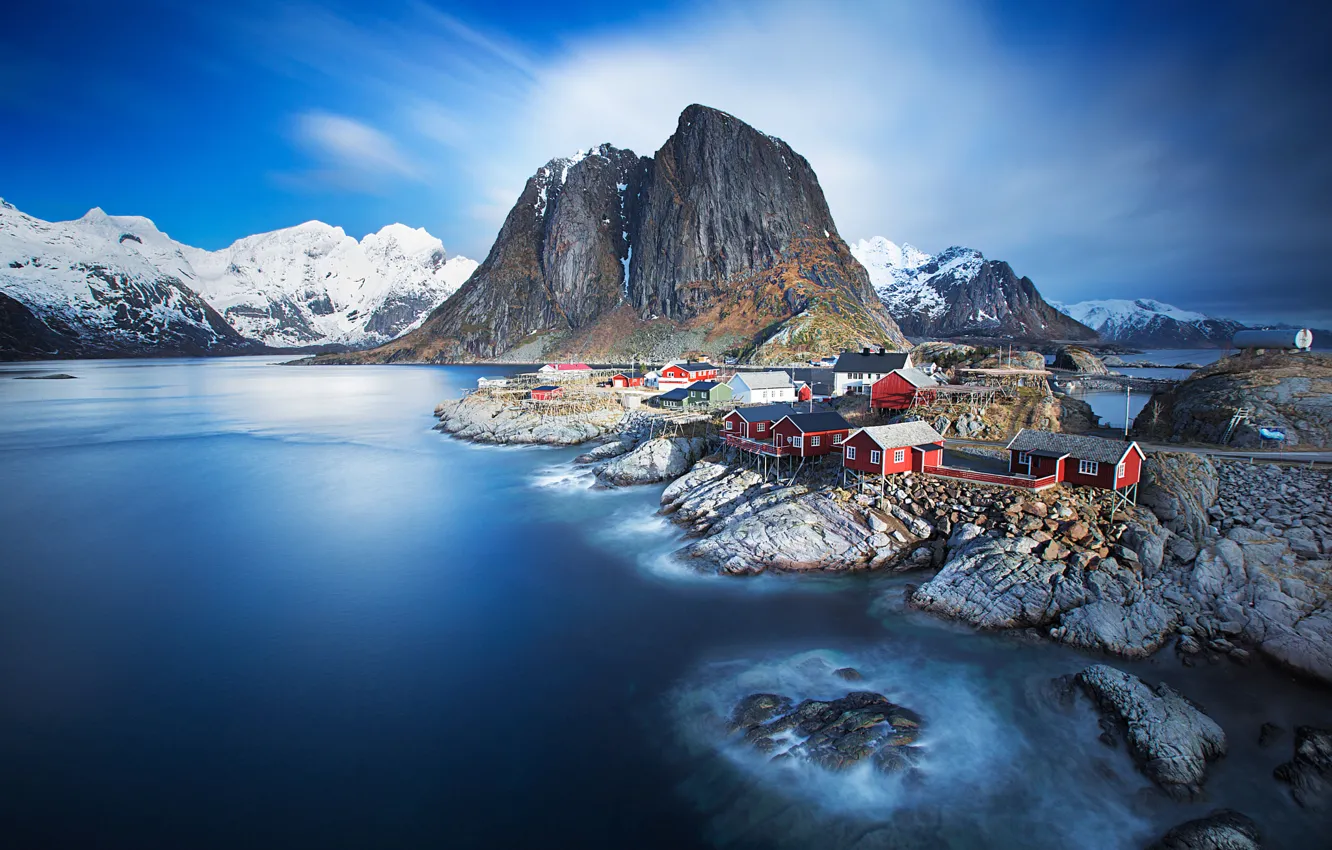Фото обои море, горы, Норвегия, городок, поселение, архипелаг, Лофотенские острова, фюльке Нурланн