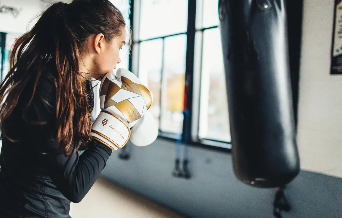 Фото обои взгляд, поза, бокс, перчатки, стойка, boxing, тренировка, workout