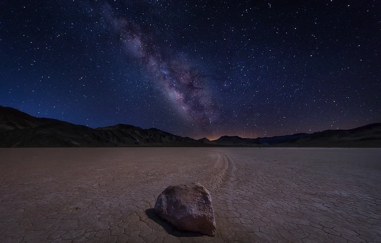 Фото обои звезды, Млечный Путь, stars, milky way, Долина Смерти, death valley, Michael Zheng, Sailing stones