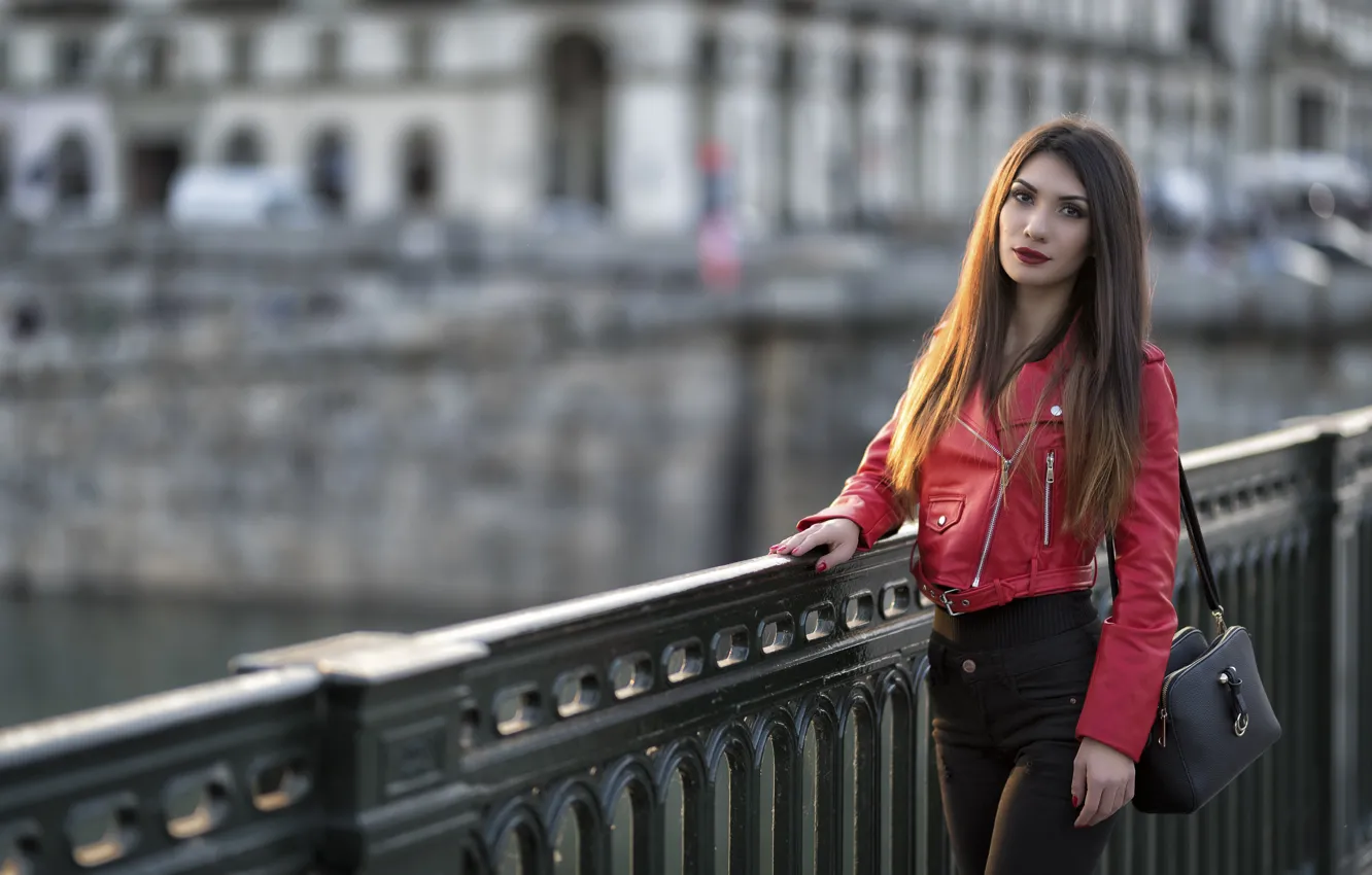 Фото обои осень, лицо, город, модель, волосы, прогулка, Daniela
