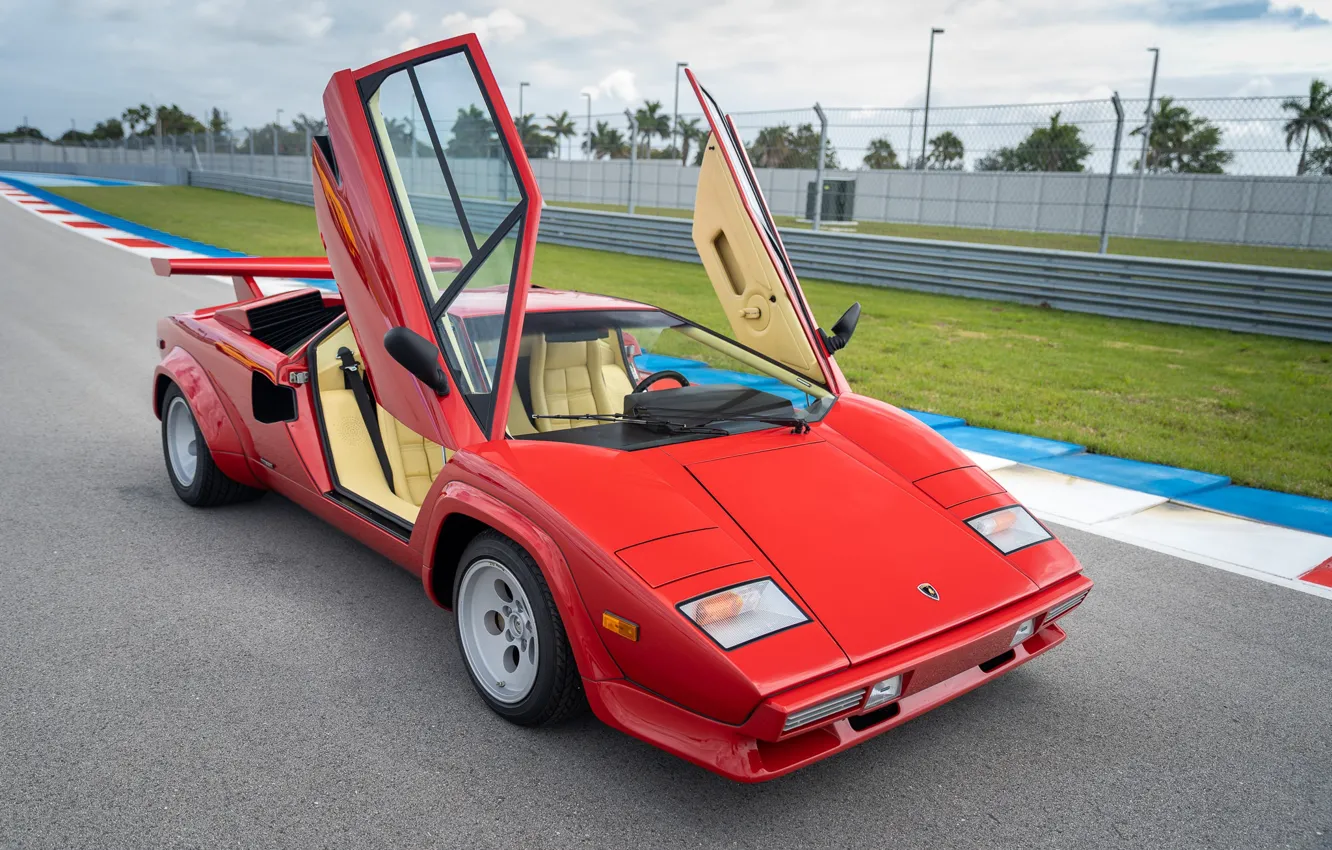 Фото обои Lamborghini, суперкар, Countach, ламбо двери, LP5000 S, Lamborghini Countach LP500 S