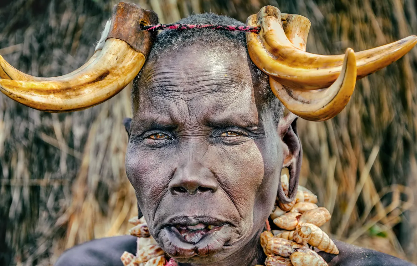 Фото обои portrait, Ethiopia, Mursi elderly woman