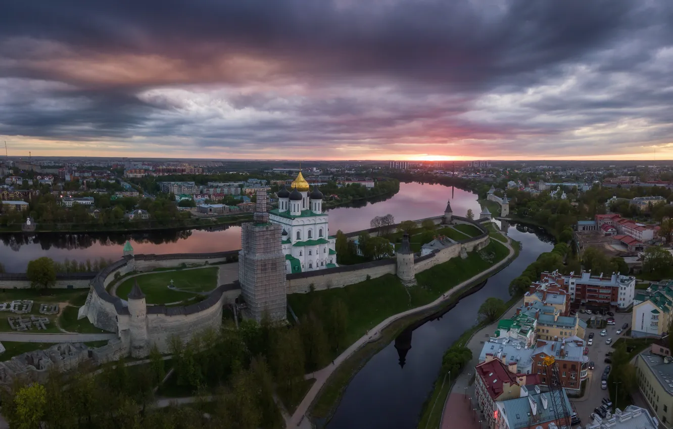 Фото обои город, дома, Кремль, крепость, реки, Псков, Кром, Роман Дмитриев