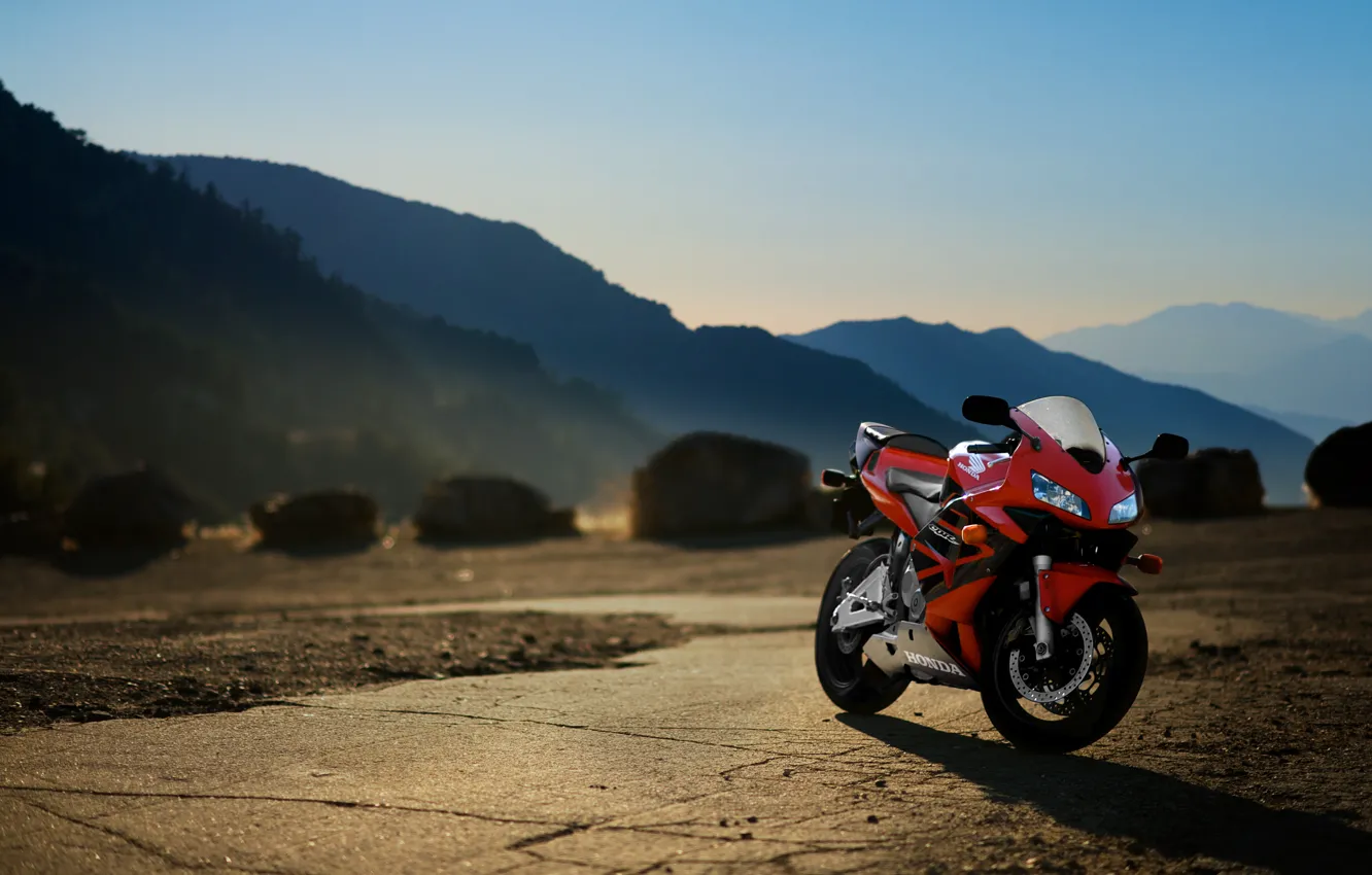 Фото обои закат, горы, красный, мотоцикл, red, honda, bike, хонда