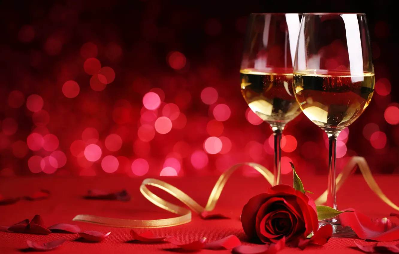 Фото обои праздник, вино, роза, бокалы, bokeh