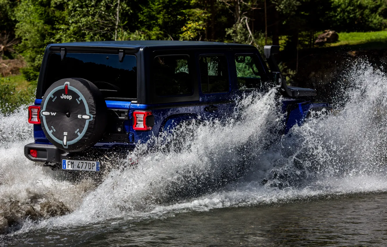 Фото обои брызги, синий, внедорожник, 4x4, Jeep, 2019, Wrangler Unlimited 1941 Sahara