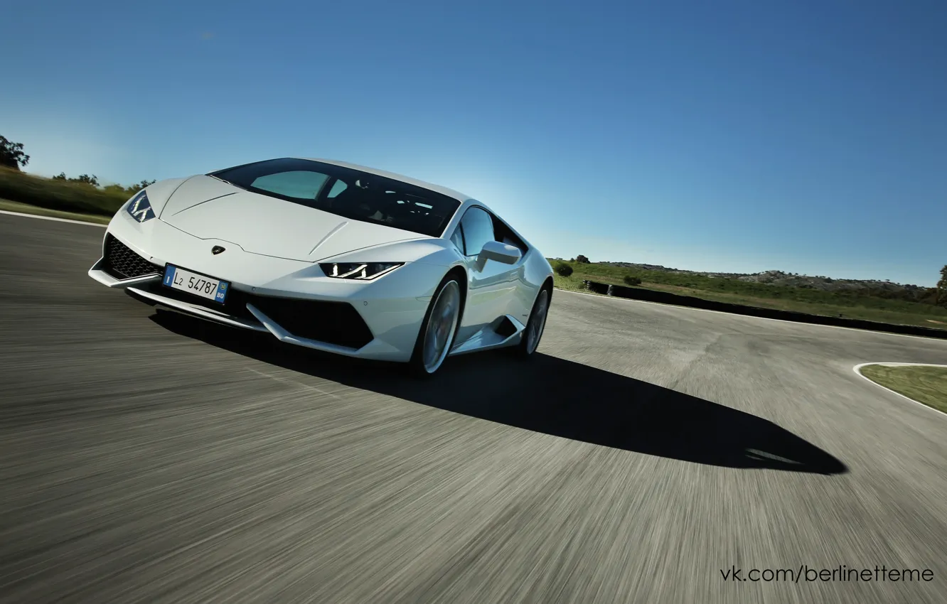 Фото обои дорога, белый, Lamborghini, суперкар, Huracan