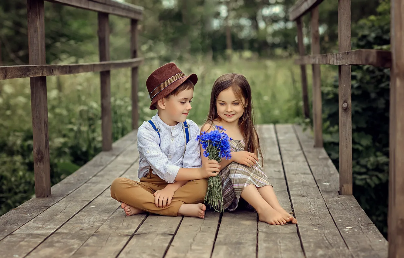 Фото обои цветы, природа, дети, чувства, мальчик, дружба, девочка, друзья