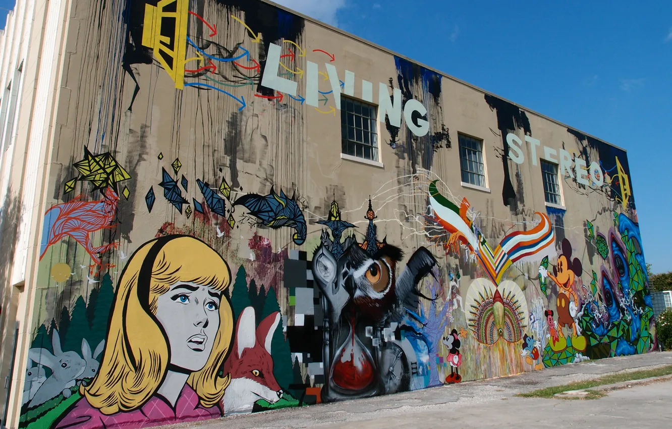 Фото обои девушка, город, птица, здание, рисунки, графити, микки маус